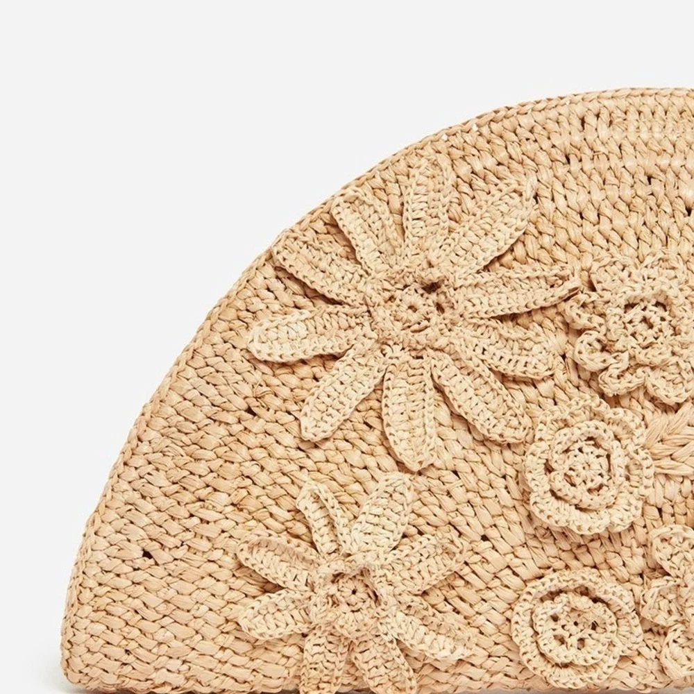 Vanessa Bruno Raffia Floral Half-Moon Clutch Bag Natural Beige - Picture 4 of 11